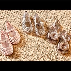 3 Pairs of Old Navy Jelly Sandals - SIZE 8 TODDLER